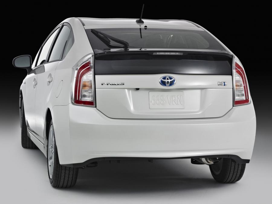  Toyota Prius 2011 года  (US) (фото 22 из 22)